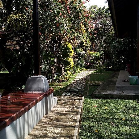 Madra Homestay Ubud Exterior foto