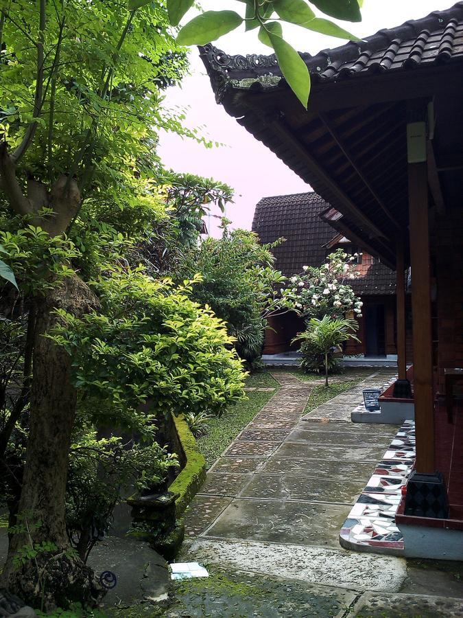 Madra Homestay Ubud Exterior foto